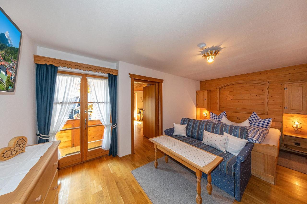 Beim Gschdoaga Apartment Mittenwald Luaran gambar