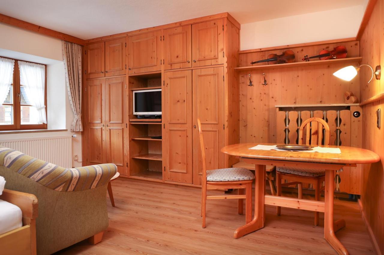 Beim Gschdoaga Apartment Mittenwald Luaran gambar